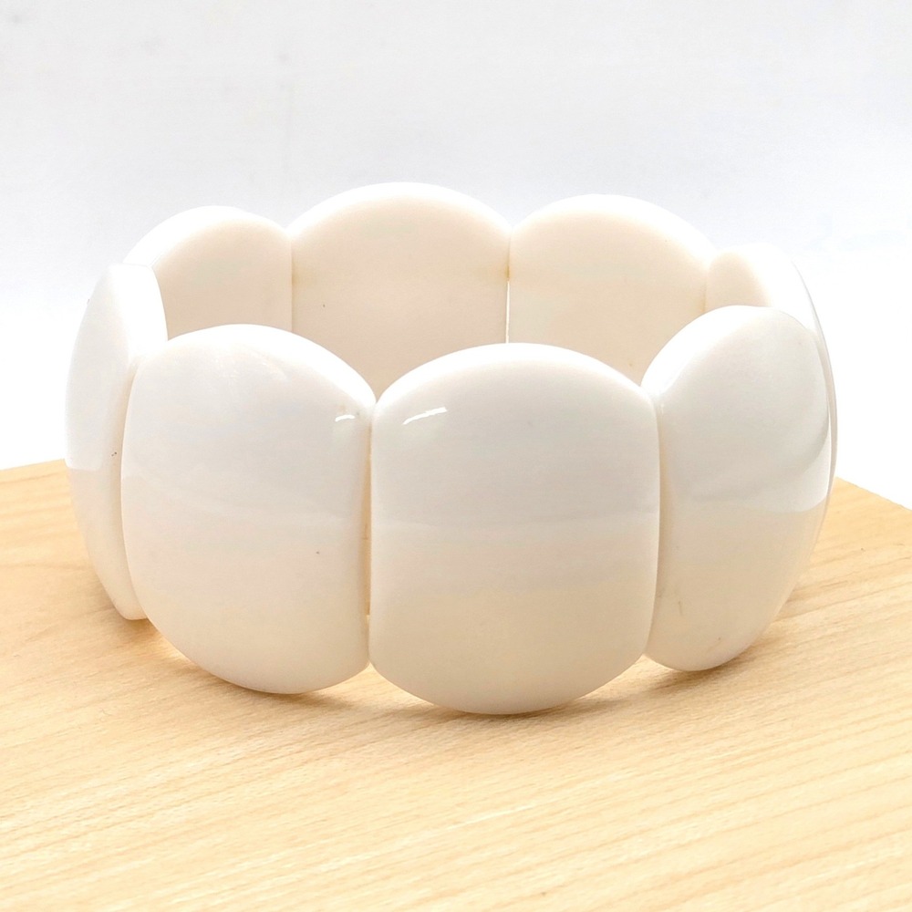 Vintage White Chunky Stretch Bracelet Large Oval Link Glossy Resin Acrylic